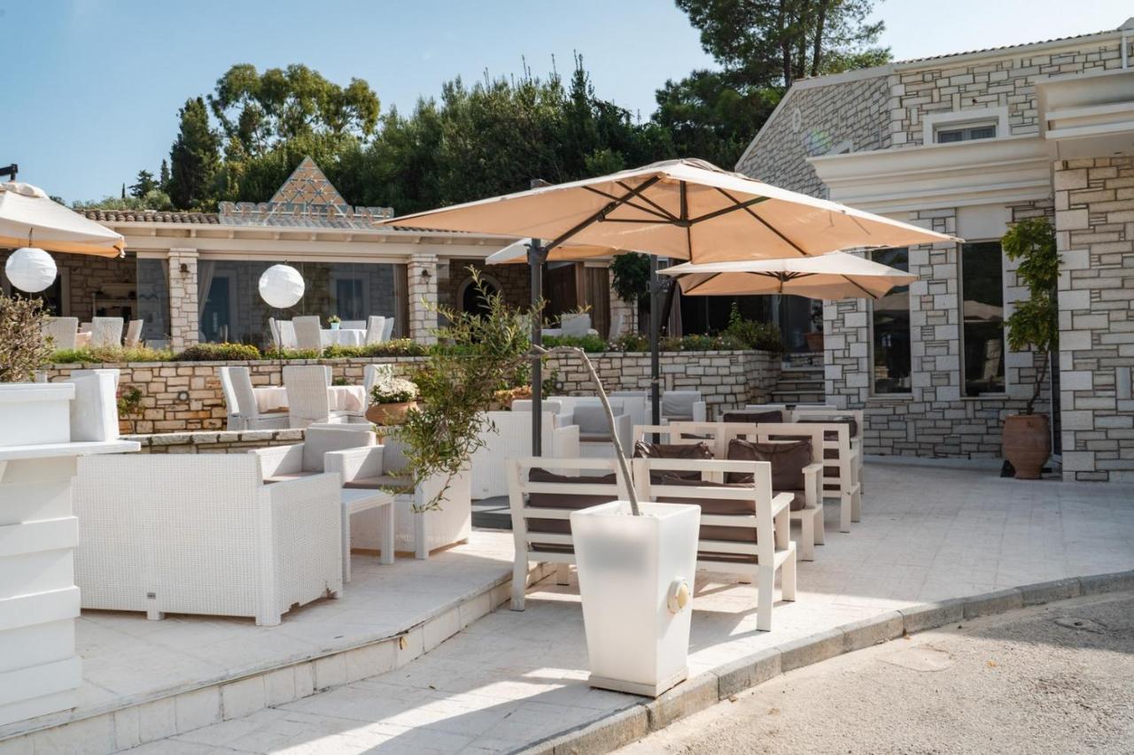 Luxury Villa Hera - Beachfront * Roda (Corfu)